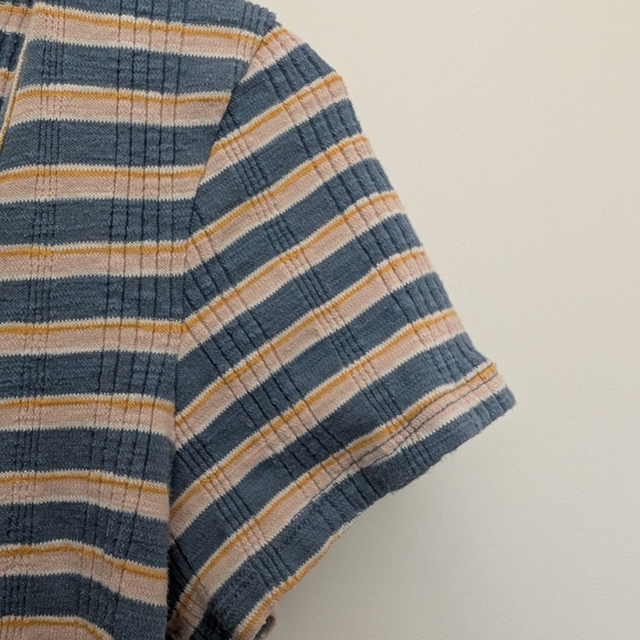 American Eagle Women’s Striped Ribbed Scoop Neck Button Up Top – Size M - Picture 4 of 7